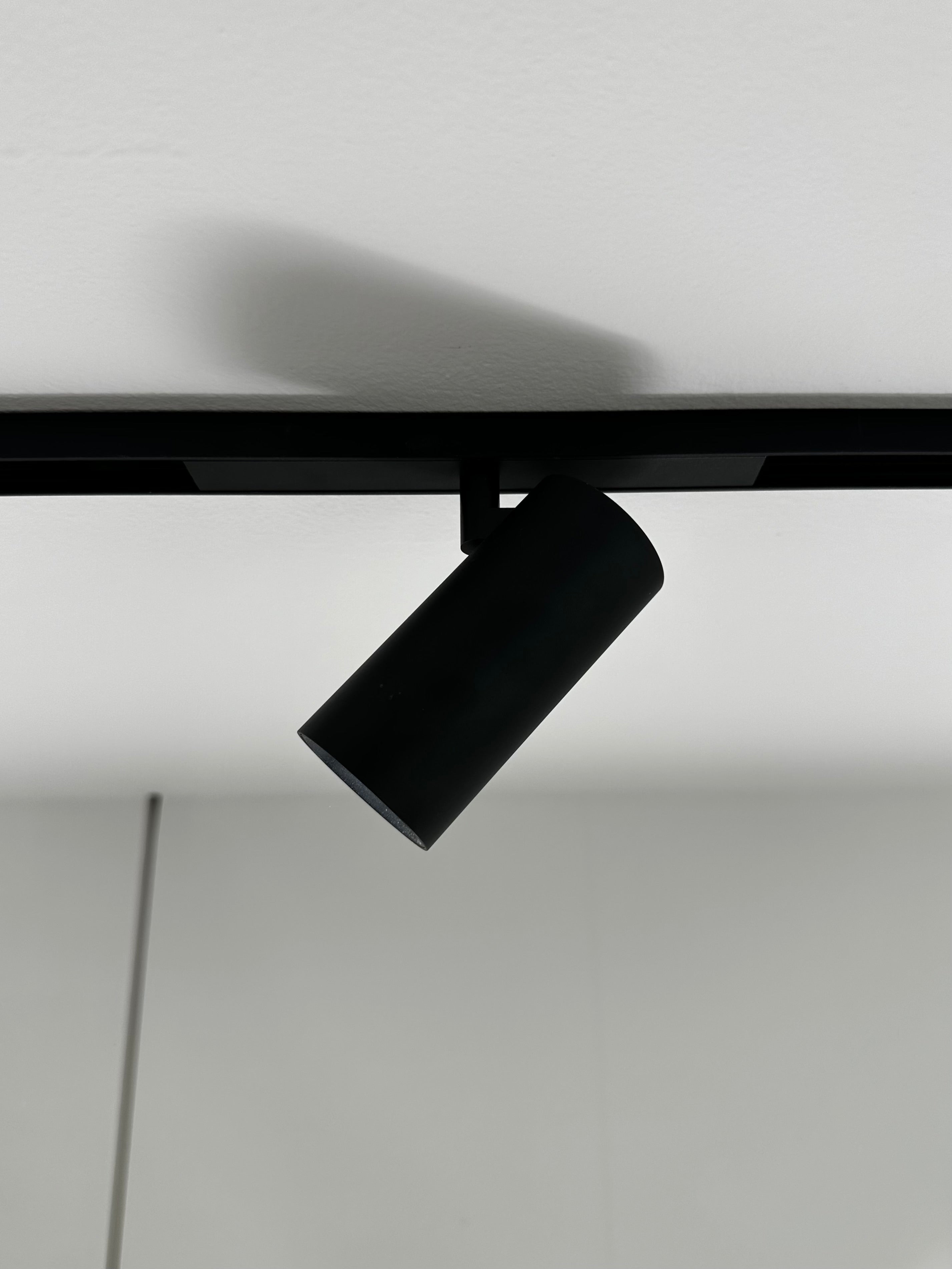 Sistema Karma - Spot orientabile 7W - Nero