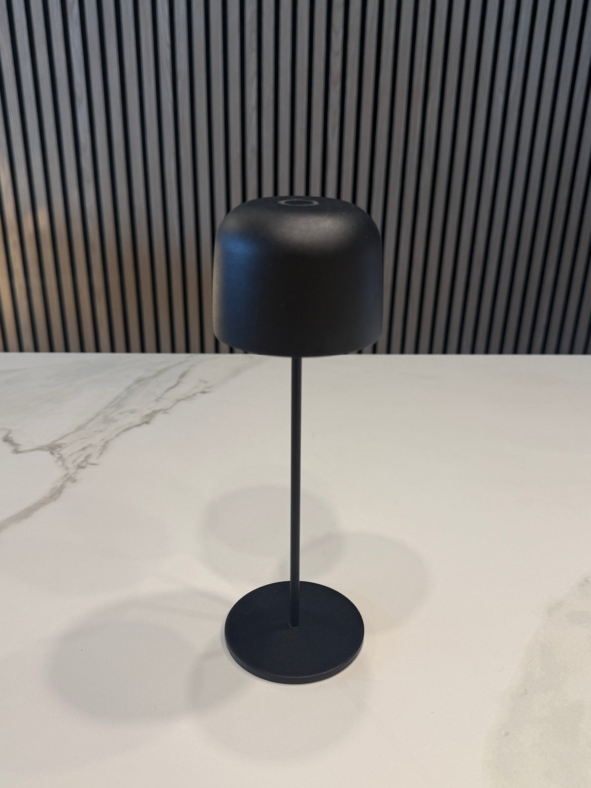 Atena - Lampada ricaricabile Nera