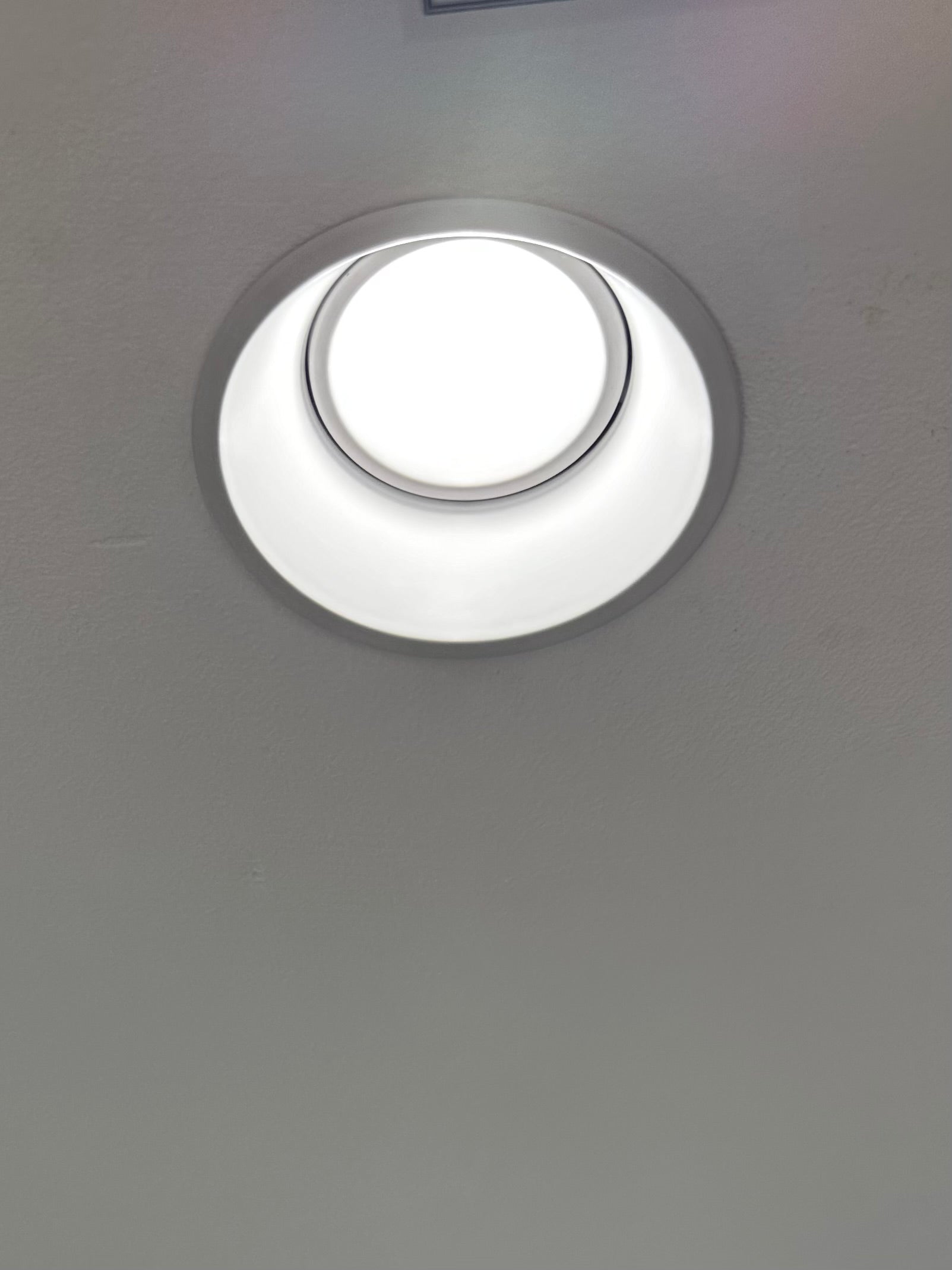 Faretto incasso GU10 arretrato tondo bianco orientabile