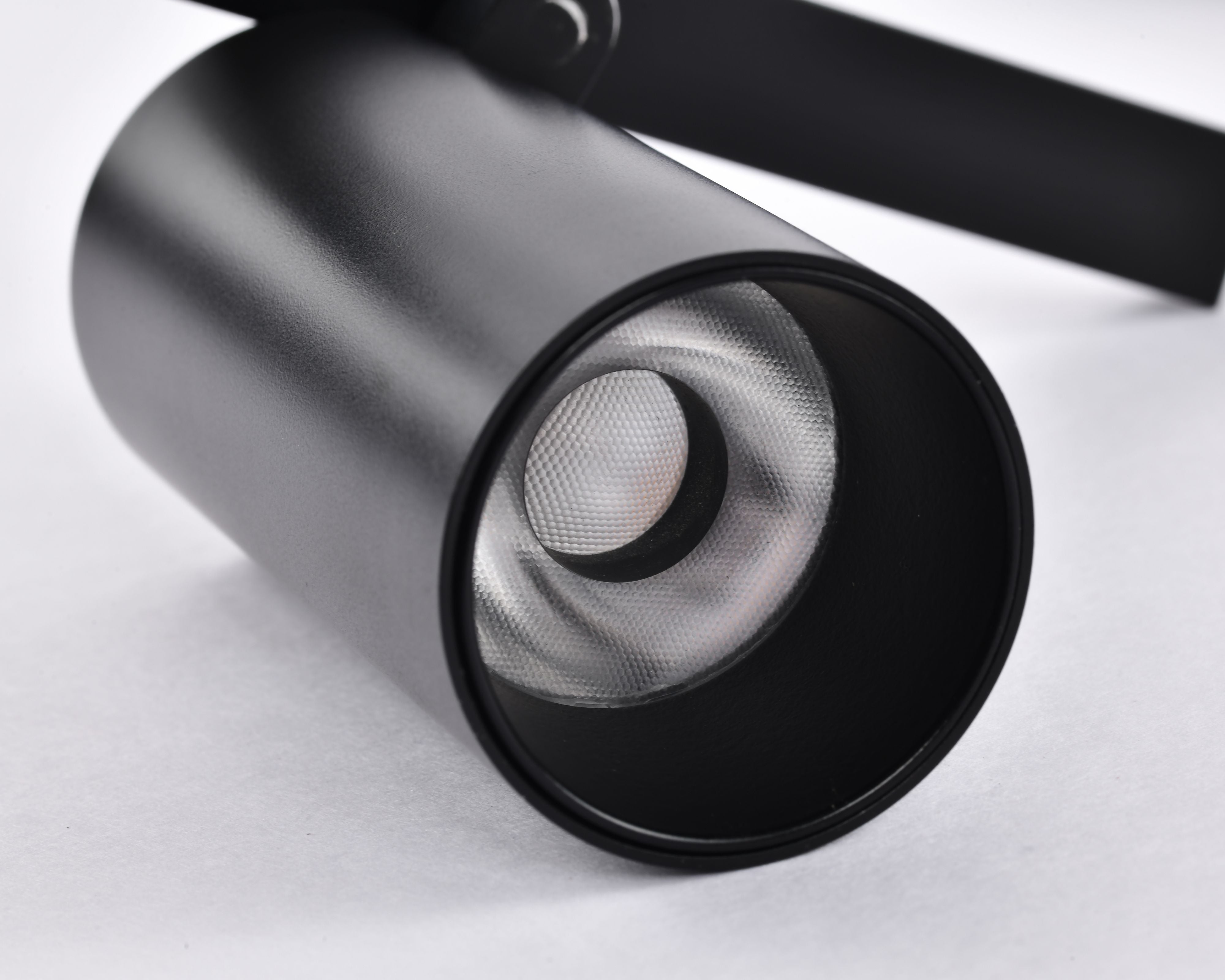 Sistema Karma - Spot orientabile 7W - Nero