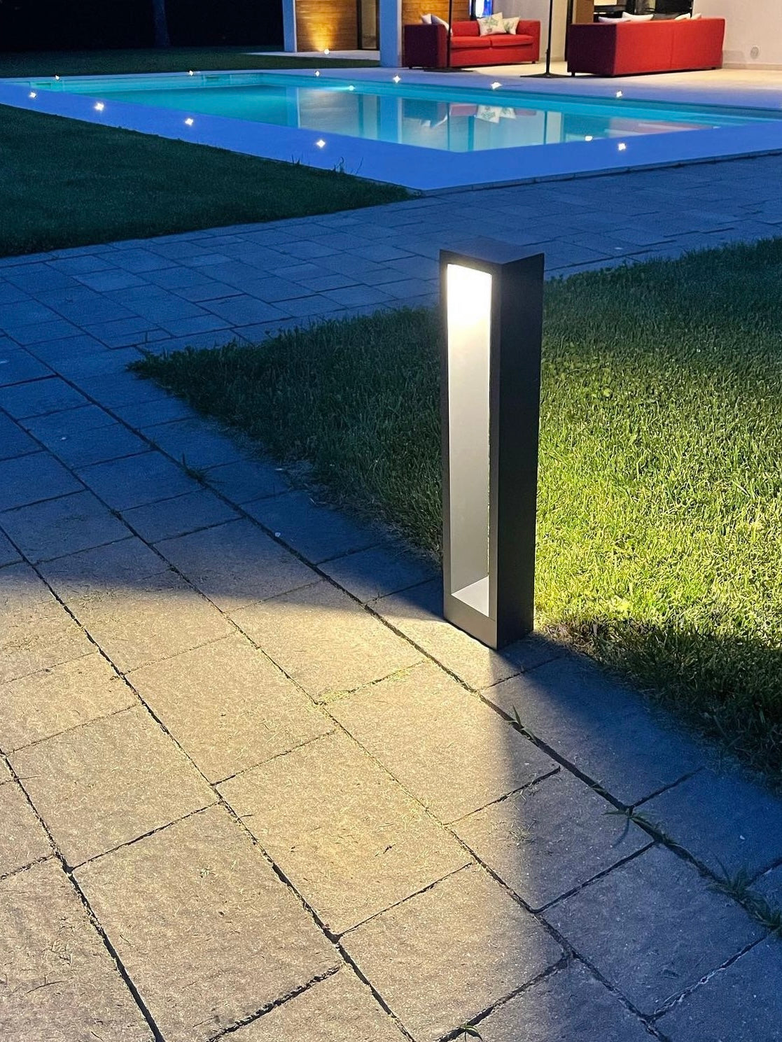 Lampada Da Terra OTOS In Alluminio Antracite, Design Moderno Con Paralume In Vetro, Altezza 93.5 Cm, Attacco E27, IP43 - 2