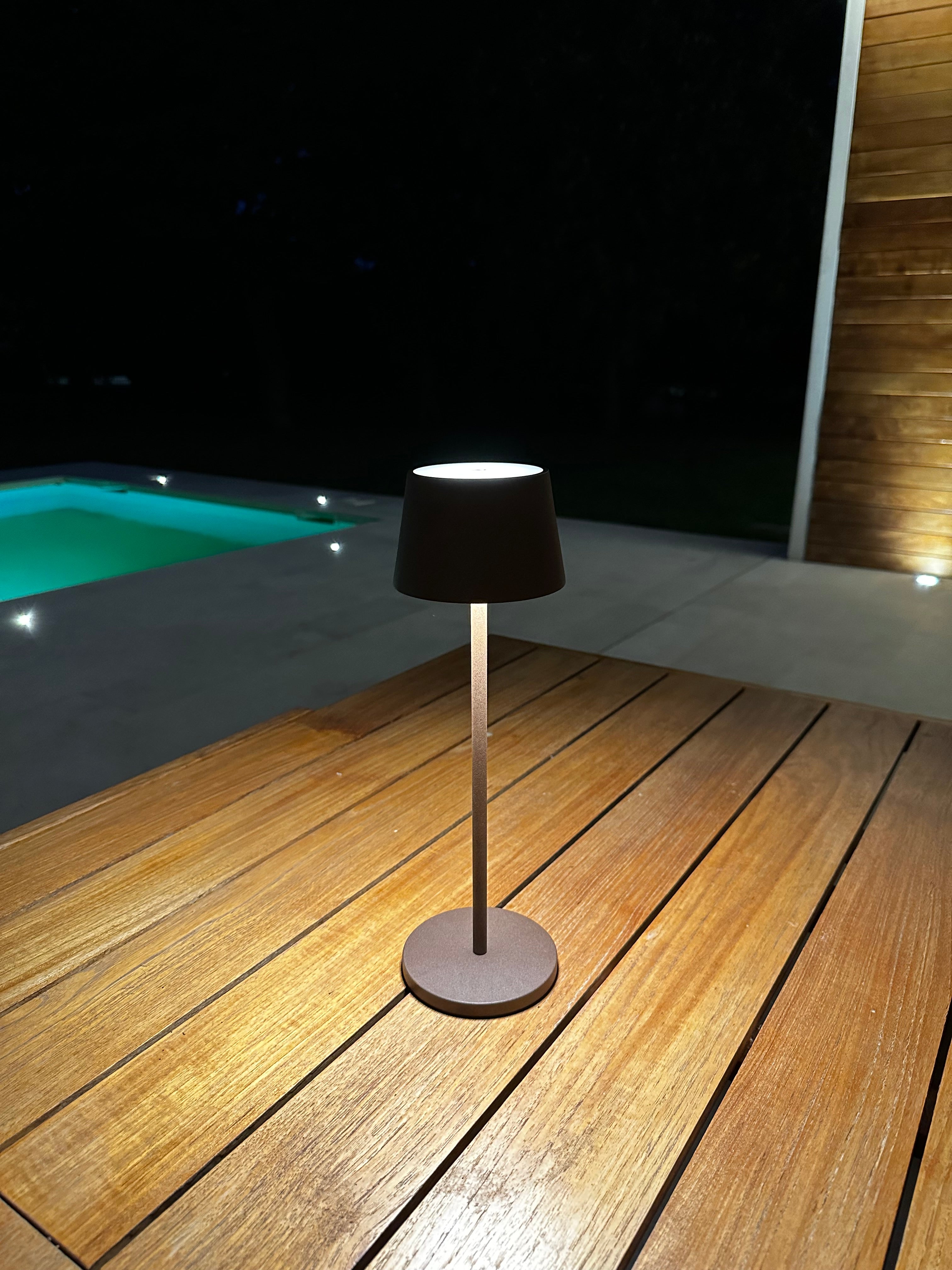 Kelly - Lampada ricaricabile Corten