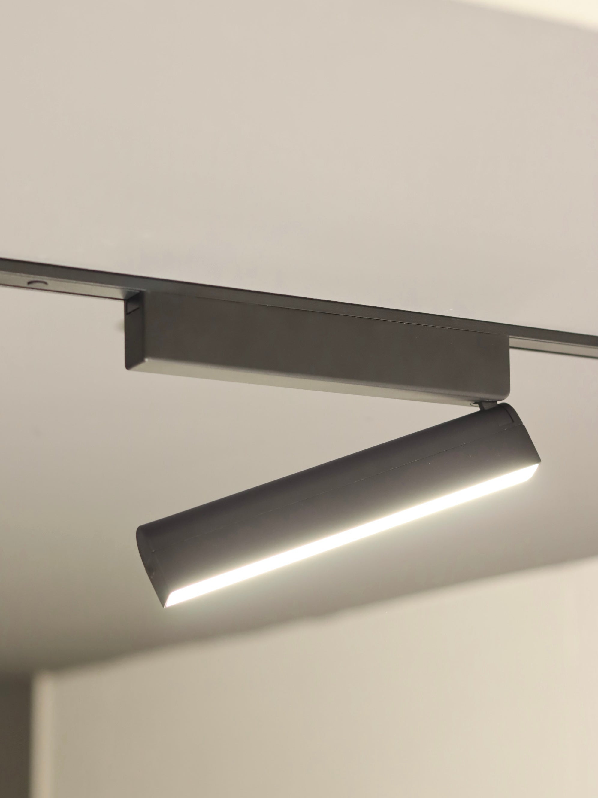 Sistema Alfa - Modulo led diffuso 23cm orientabile