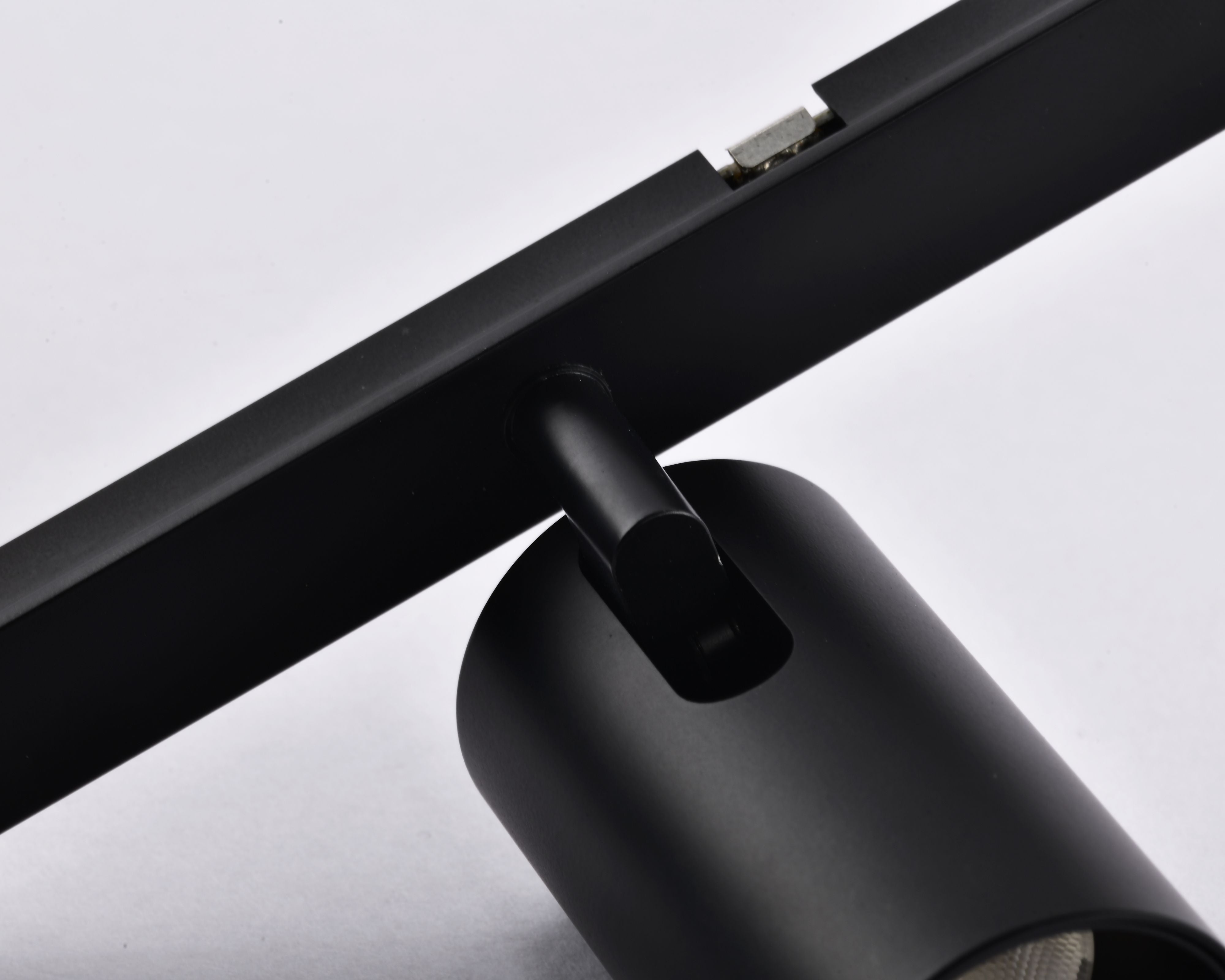 Pacchetto Karma binario magnetico 2 metri. Sorgenti luminose: 2 Faretti Large 7W + 2 Strip led 30cm