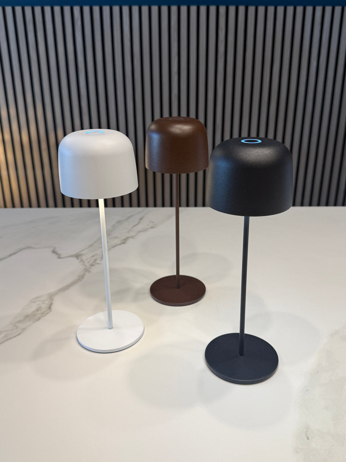 Atena  - Lampada ricaricabile Nera