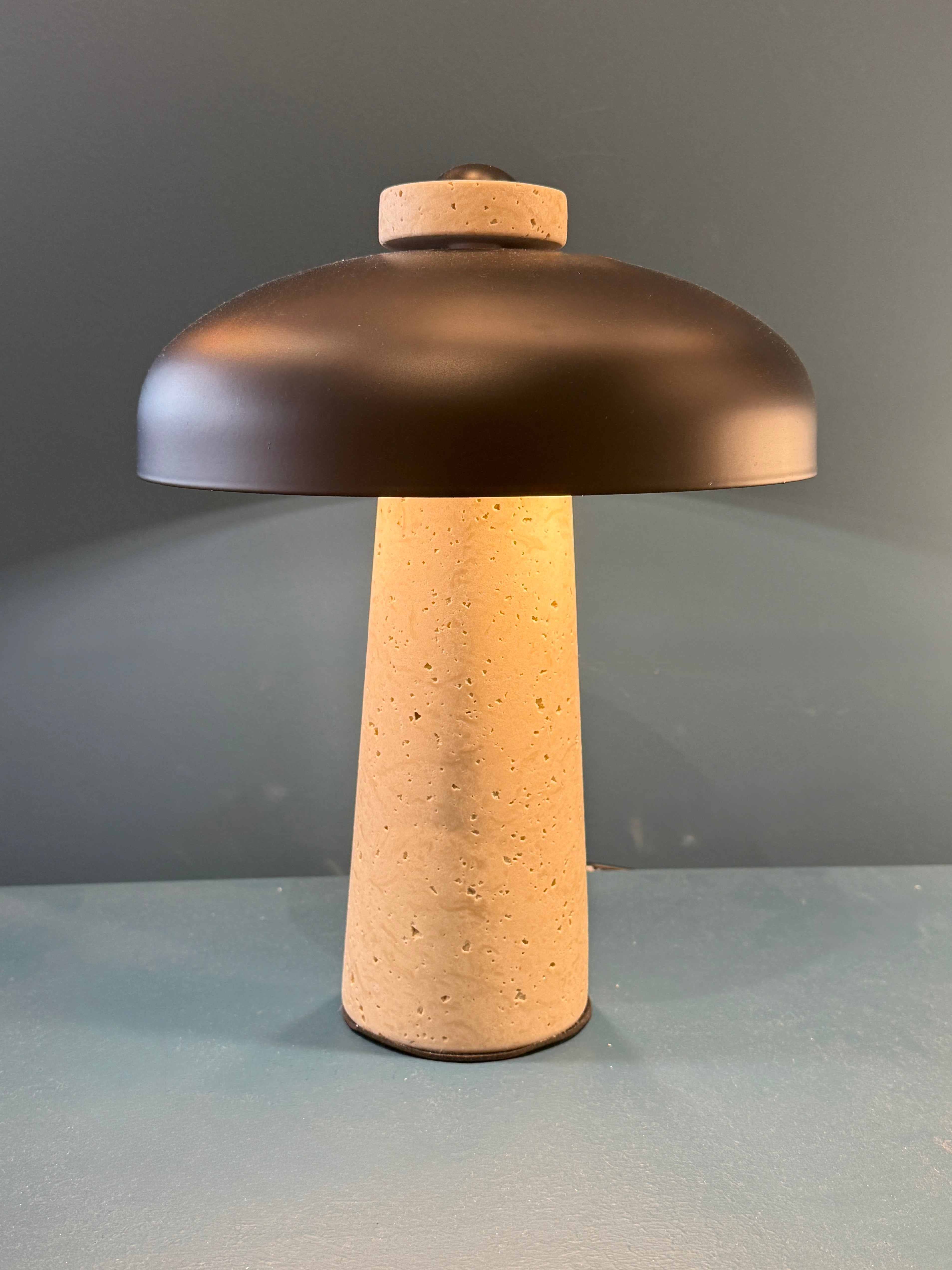 Lampada tavolo Terra