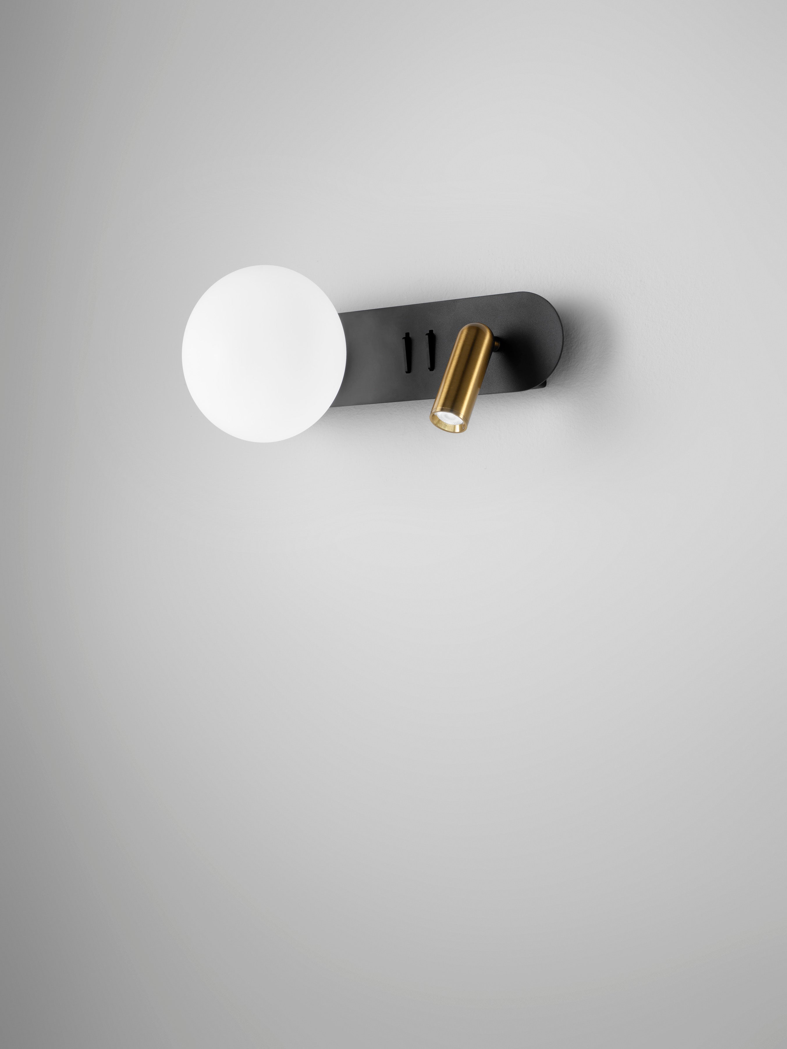 Applique Brass - Nero e ottone