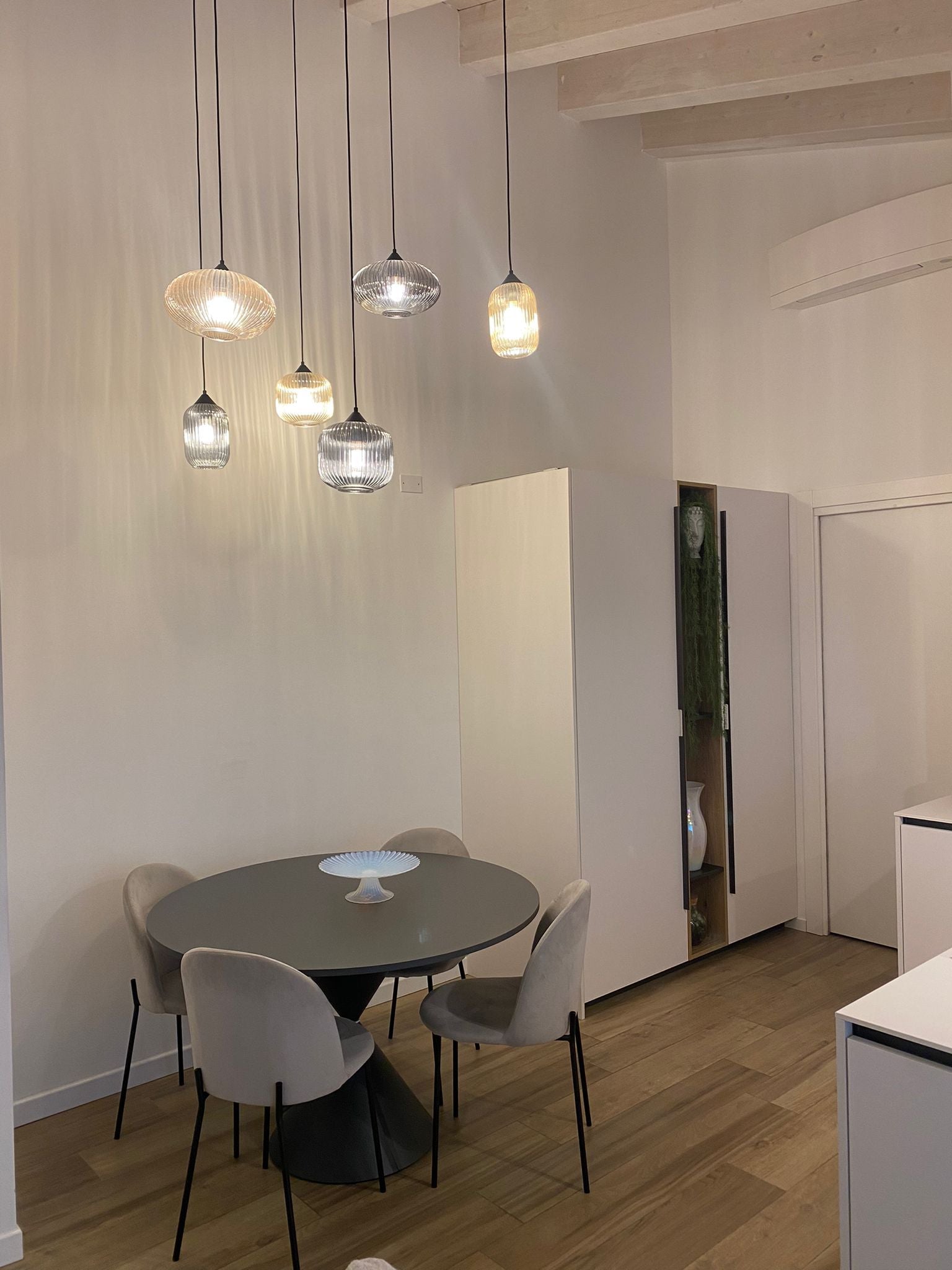 LEDKIA LIGHTING Cornelio Lampada A Sospensione In Vetro Ambra – Design Anni '20, Attacco E27